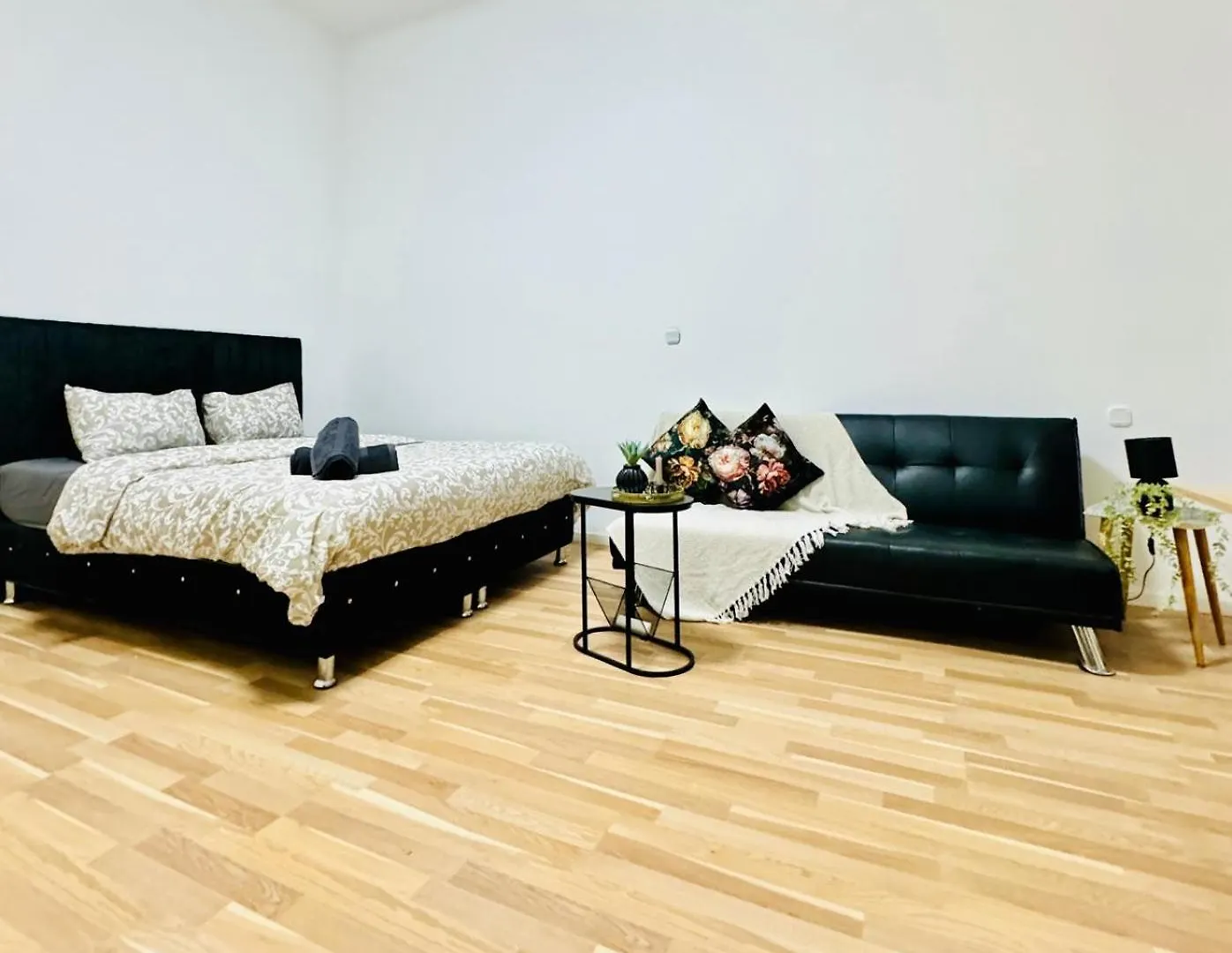 Comfy Studio Apt, 10Min Transport To Stadthalle Vienna 0*,  Austria